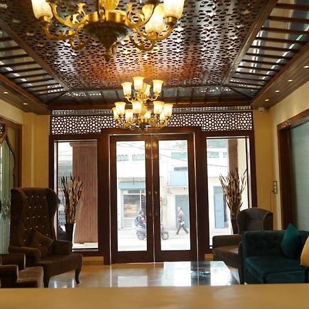 Hotel Sukh Mehal Dzsálandhár Kültér fotó