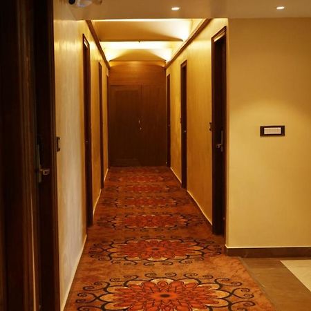 Hotel Sukh Mehal Dzsálandhár Kültér fotó